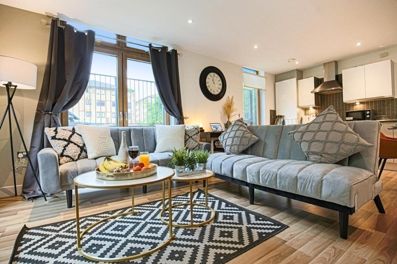 Campbell Park Apartment - City Centre - Free Parking, Balcony, Super-Fast Wifi And Smart Tv With Netflix By Yoko Property Milton Keynes Exterior photo
